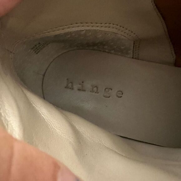 Hinge Cognac Leather Ankle Booties Buckle accent, almond toe Size 9 M block heel - Picture 8 of 11